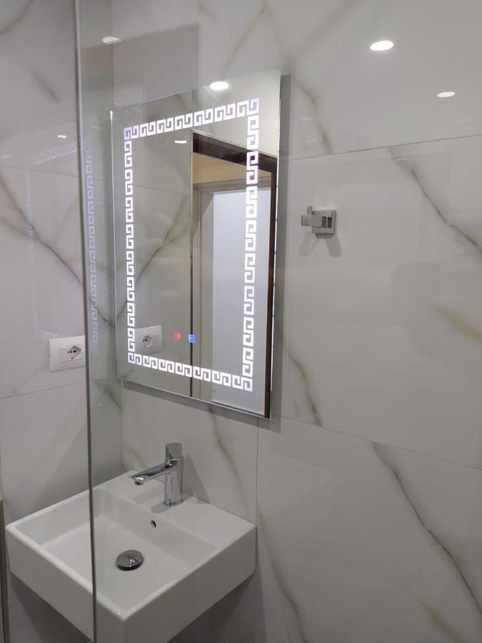 Hotel Elisabet Sarandë 외부 사진