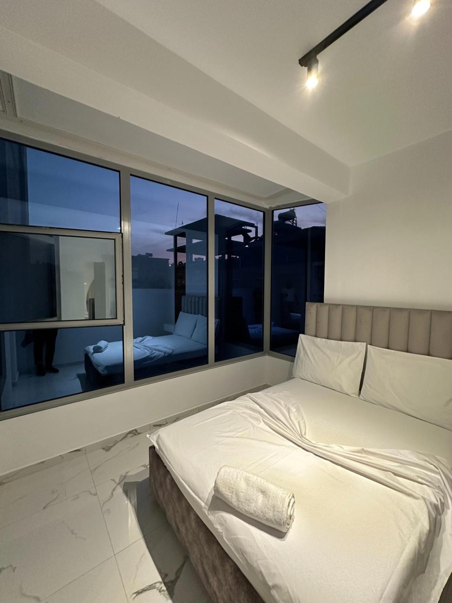 Hotel Elisabet Sarandë 외부 사진