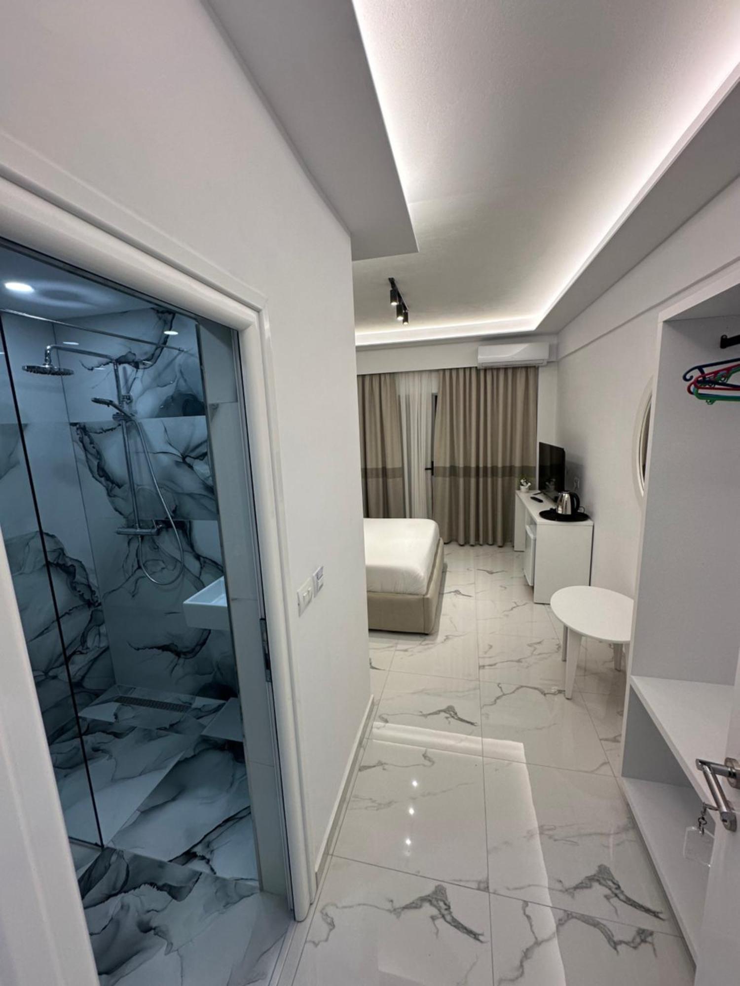 Hotel Elisabet Sarandë 외부 사진