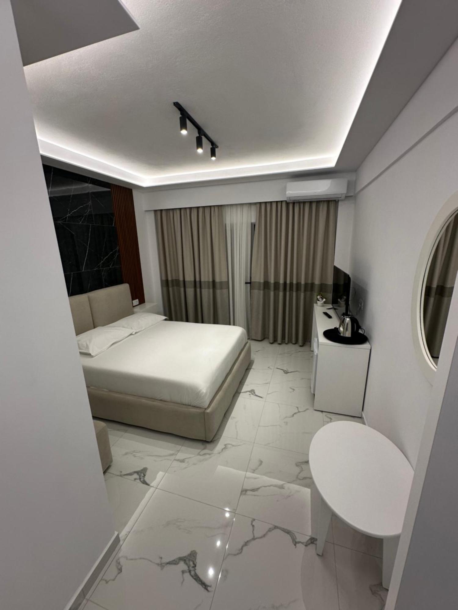 Hotel Elisabet Sarandë 외부 사진