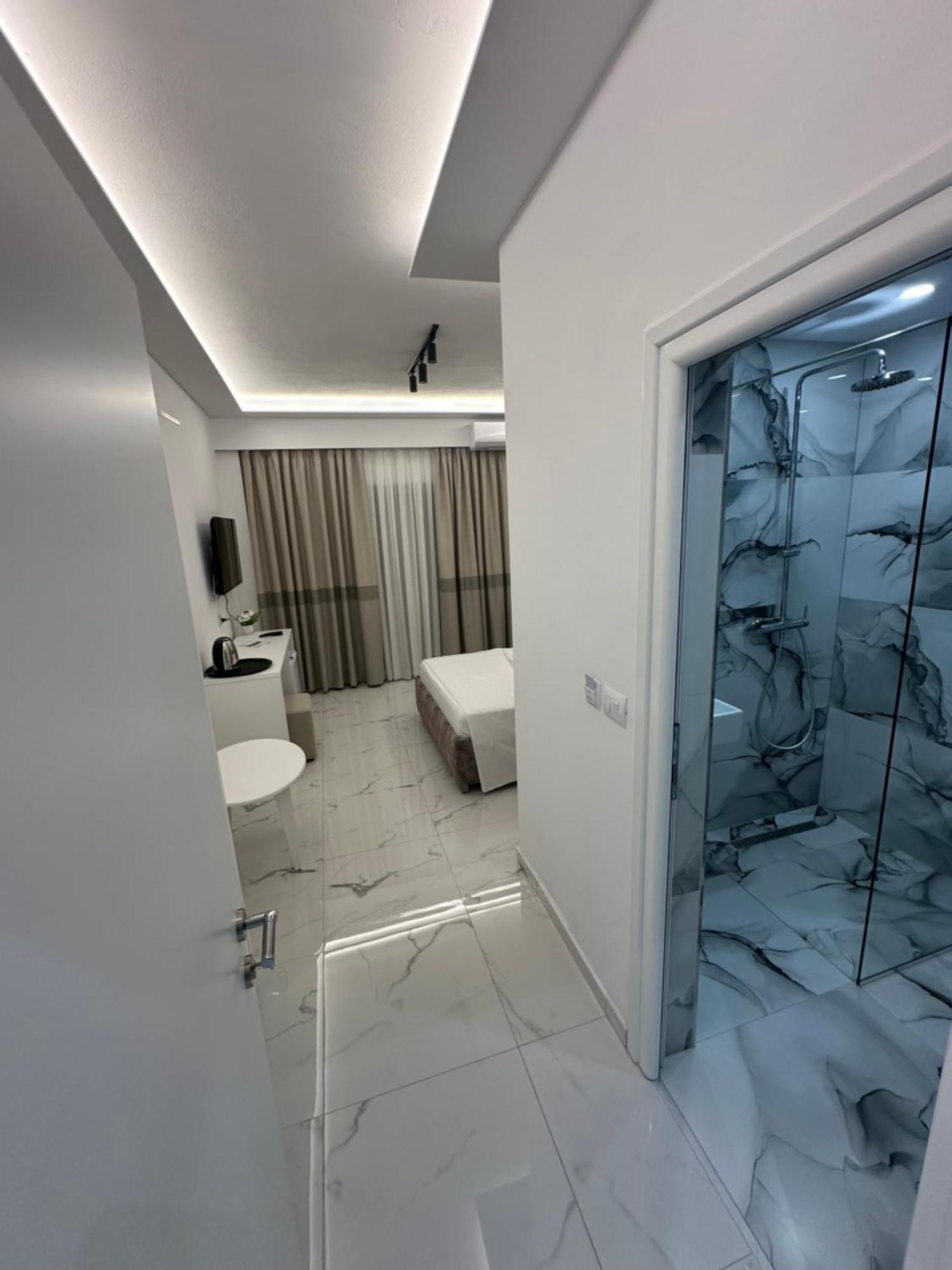 Hotel Elisabet Sarandë 외부 사진