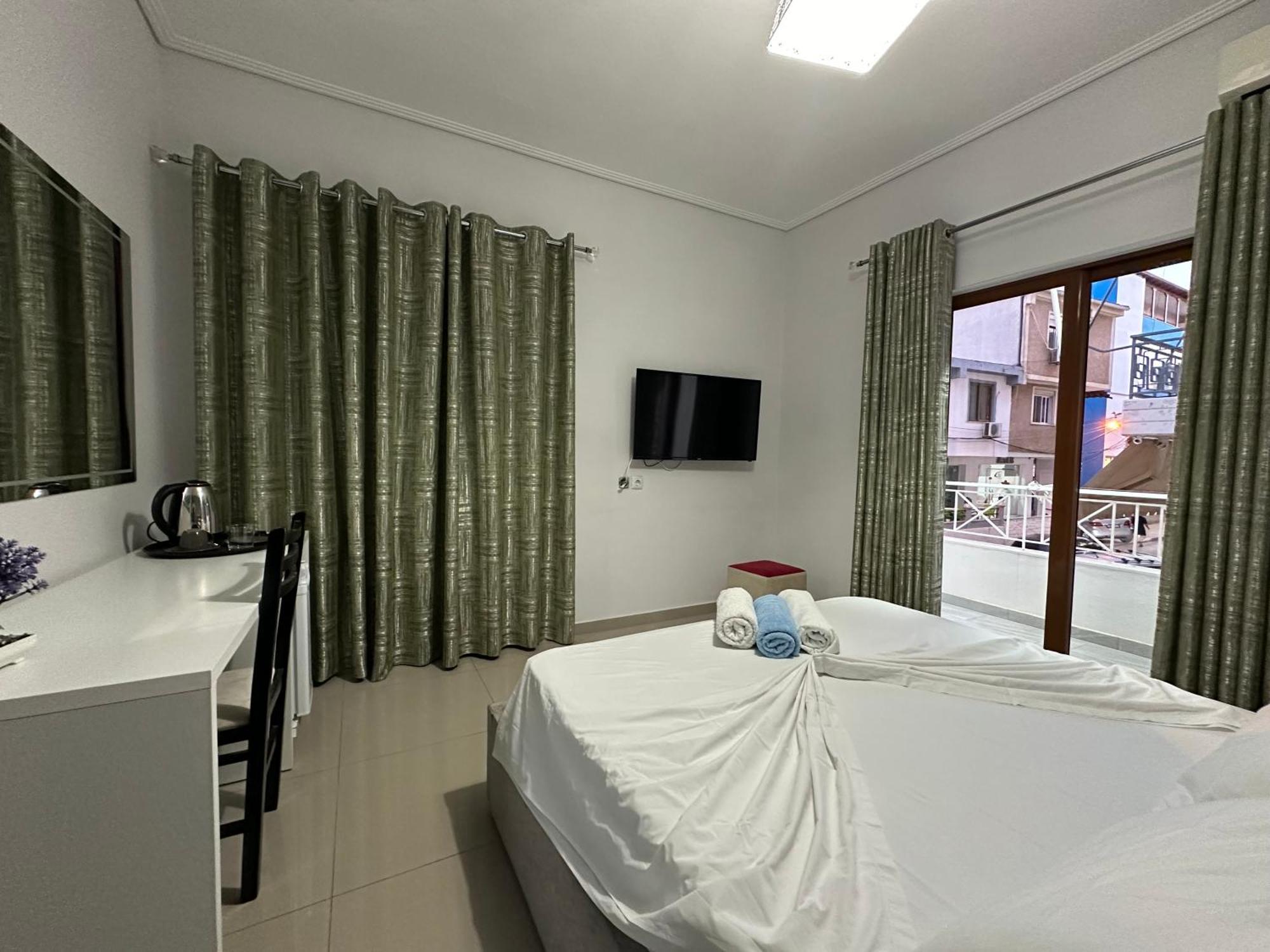 Hotel Elisabet Sarandë 외부 사진